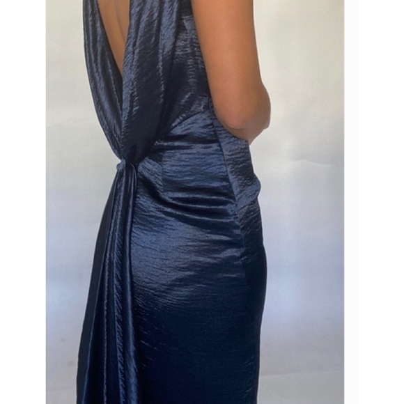 NWT FAME And PARTNERS Harley Midi Dress - Picture 2 of 13